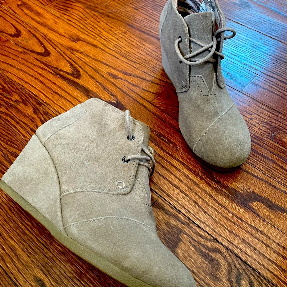 Sassy Wedges